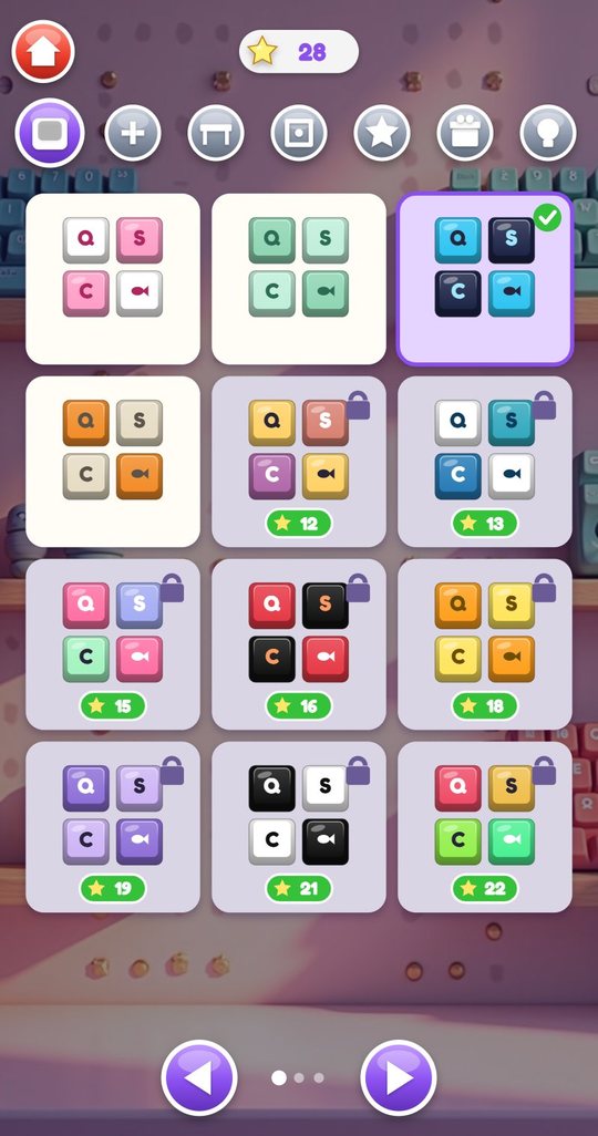 The Collection screen on the keycap sets tab: four free sets, one of them selected, and eight locked sets priced from 12 to 22 stars